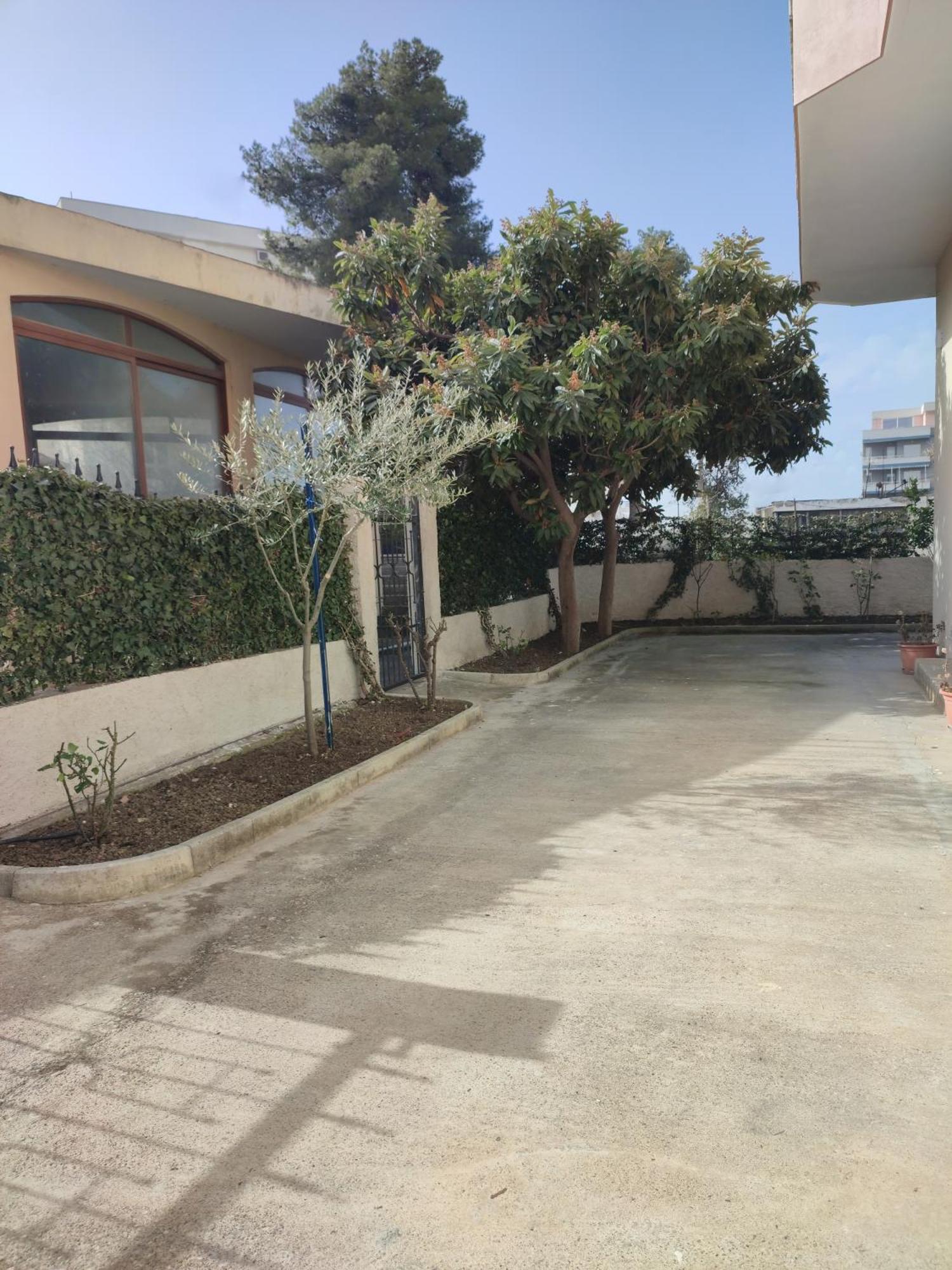 Bp Beach Apartments 골렘 외부 사진