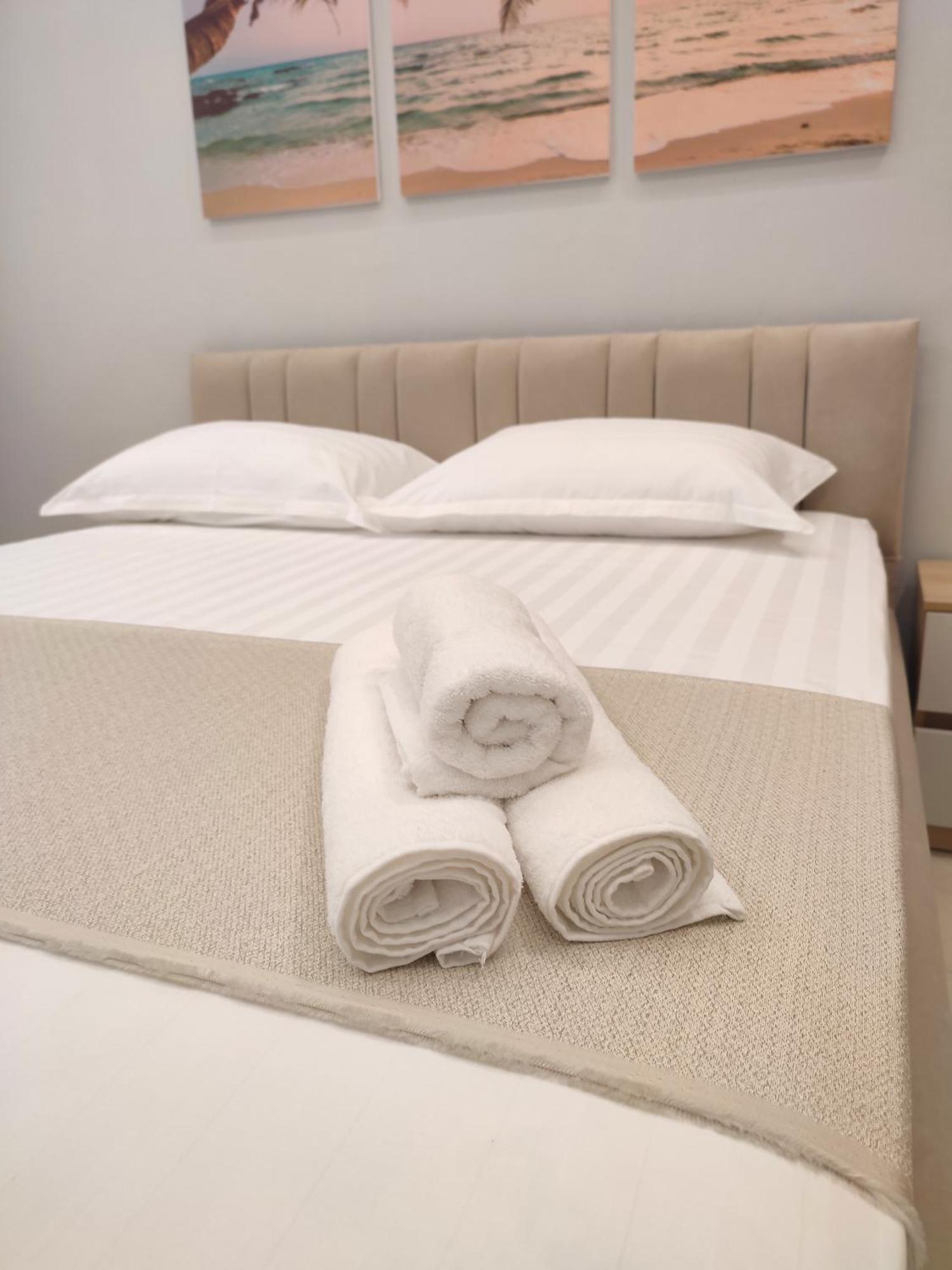 Bp Beach Apartments 골렘 외부 사진